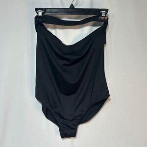 VENUS woman’s one piece swimsuit with just cutout. Size 12. New condition. Strap
